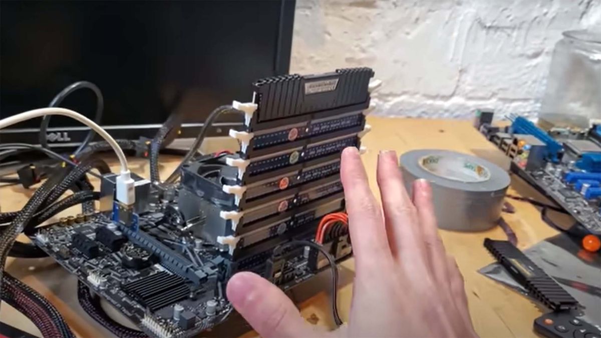 PC builder creates leaning tower of RAM, somehow PC mostly still boots
