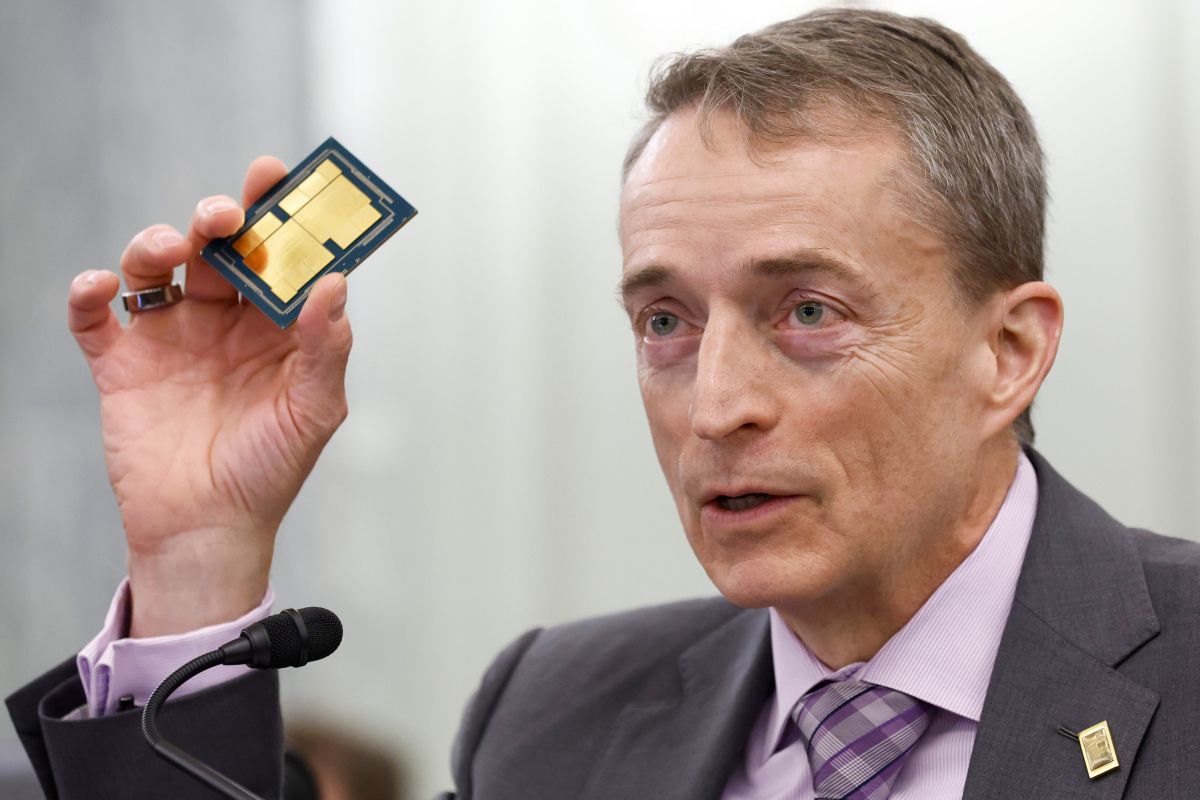 Intel CEO now thinks chip shortage will last into 2024