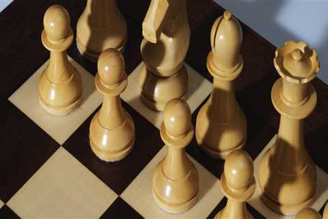 What kind of chess boards do pros use?