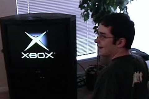 Booting up an Original XBOX on Launch Day November 15th 2001 #shorts