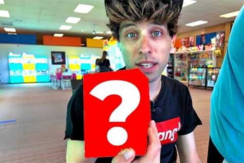 I Won THIS From A Gem Pusher At A Clawcade! | Arcade Matt
